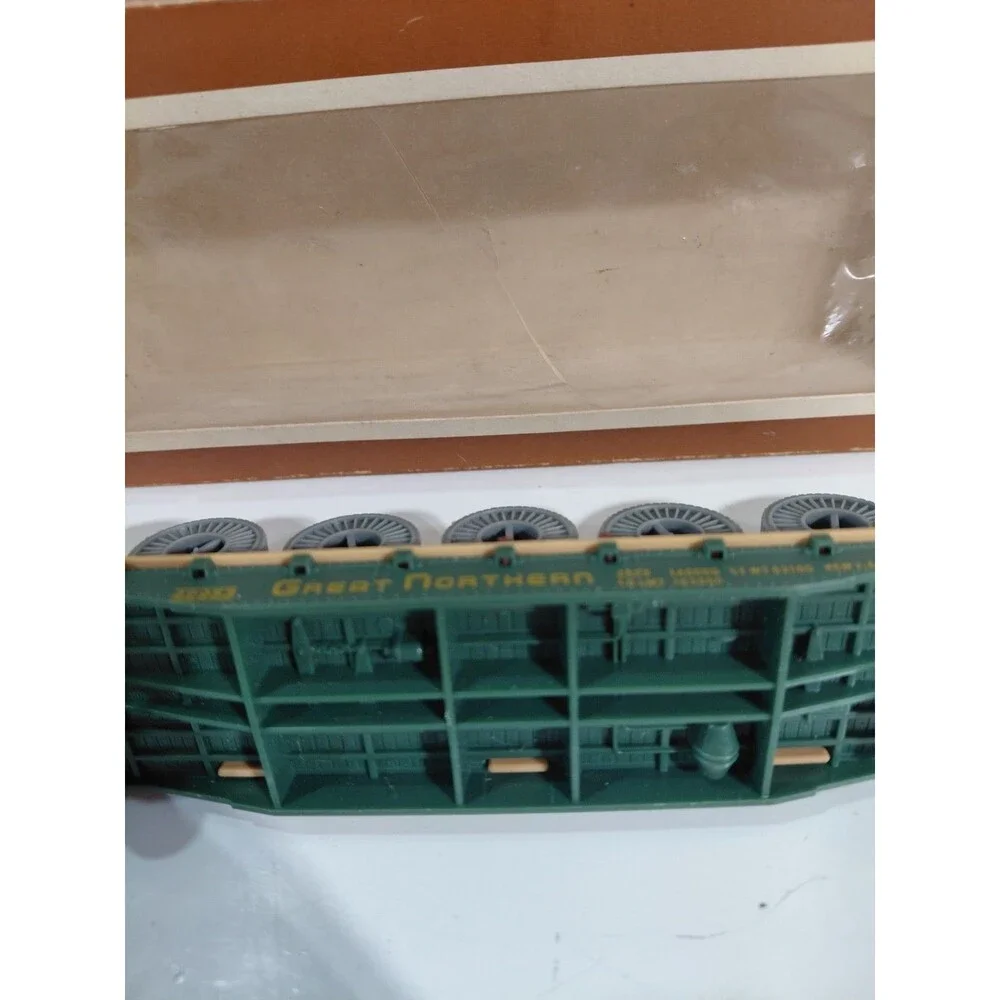 Tyco 335: 300 HO Gauge Model Railroad Great Northern Flat & Cable Load w/Box
